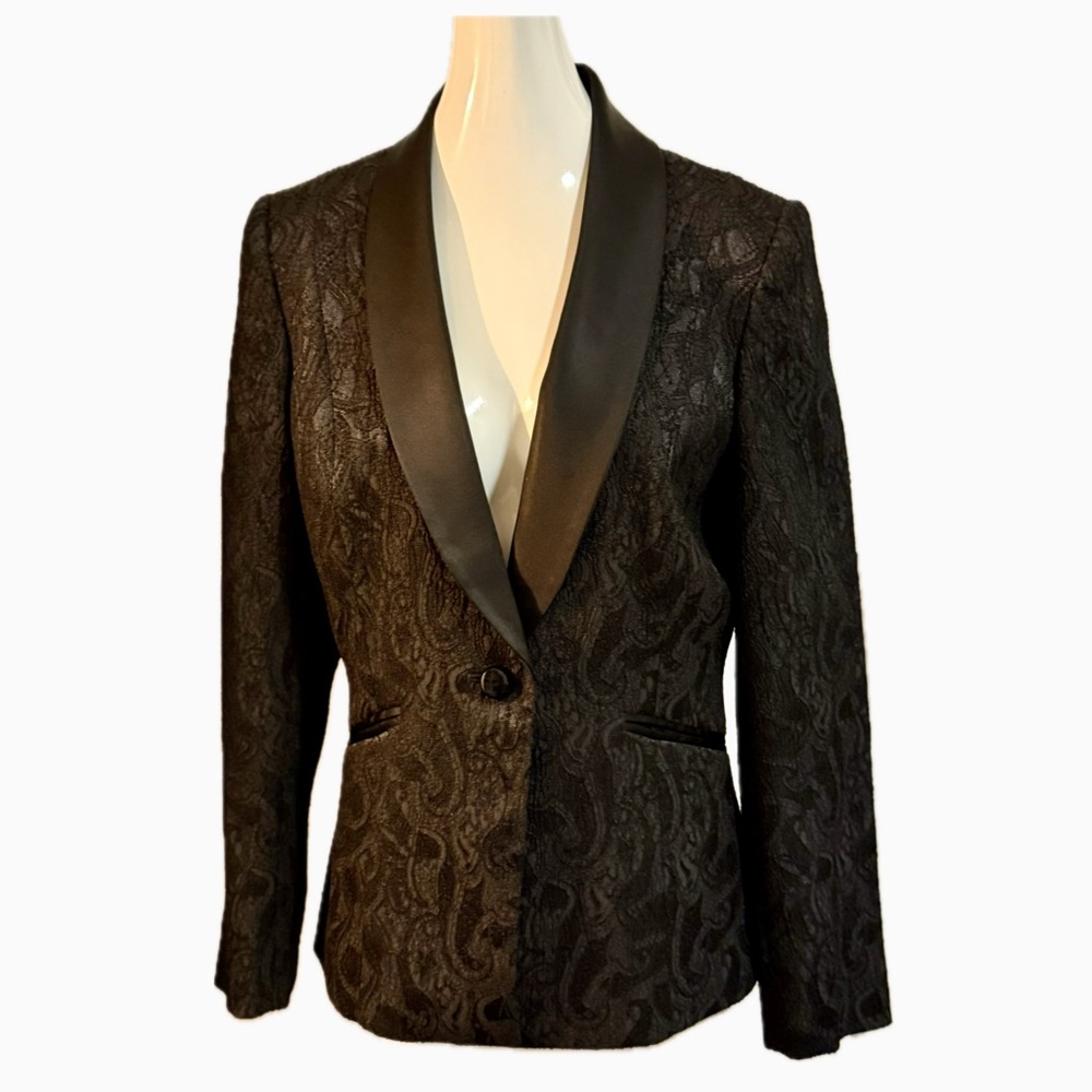 TAHARI Luxe Black Tuxedo Blazer
